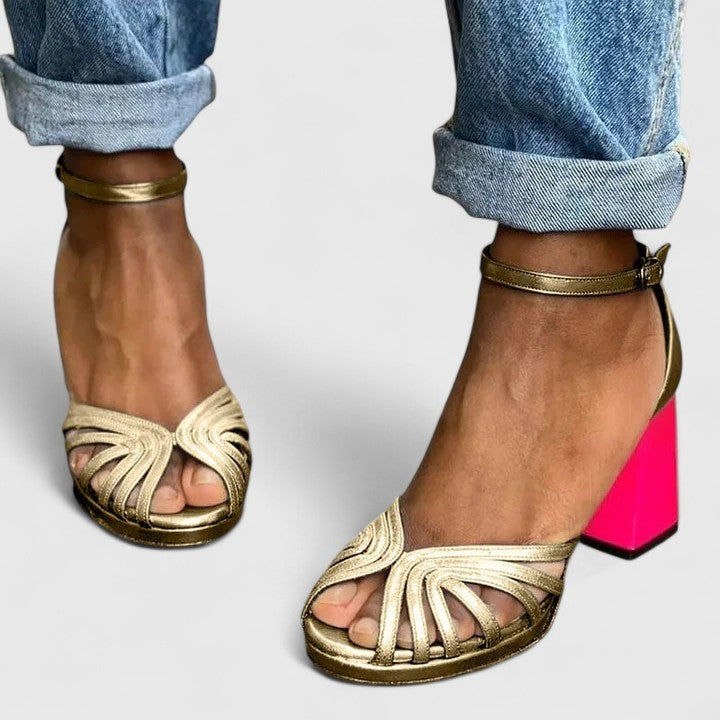 Alessia™ | Sandali Classici con Cinturino Dorato