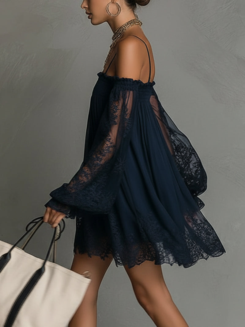 Noemi™ | Mini Abito in Chiffon Blu Navy con Spalle Scoperte e Pizzo