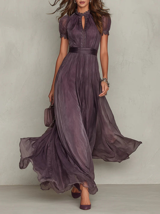 Flavia™ | Abito Lungo Viola in Chiffon con Scollo a Chiave e Pizzo