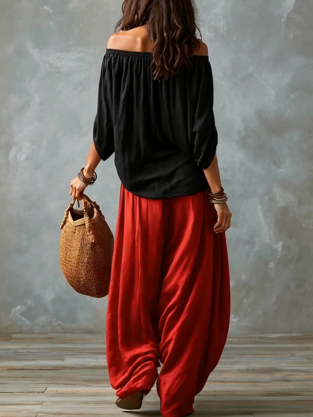 Chiara™ | Set Off-Shoulder Nero e Pantaloni Larghi Rossi